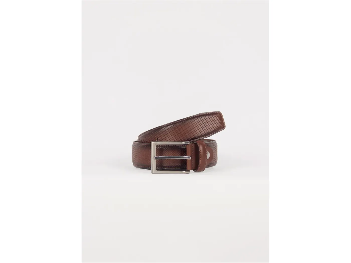 Custom Leather Belt Manufacturing for Global Markets